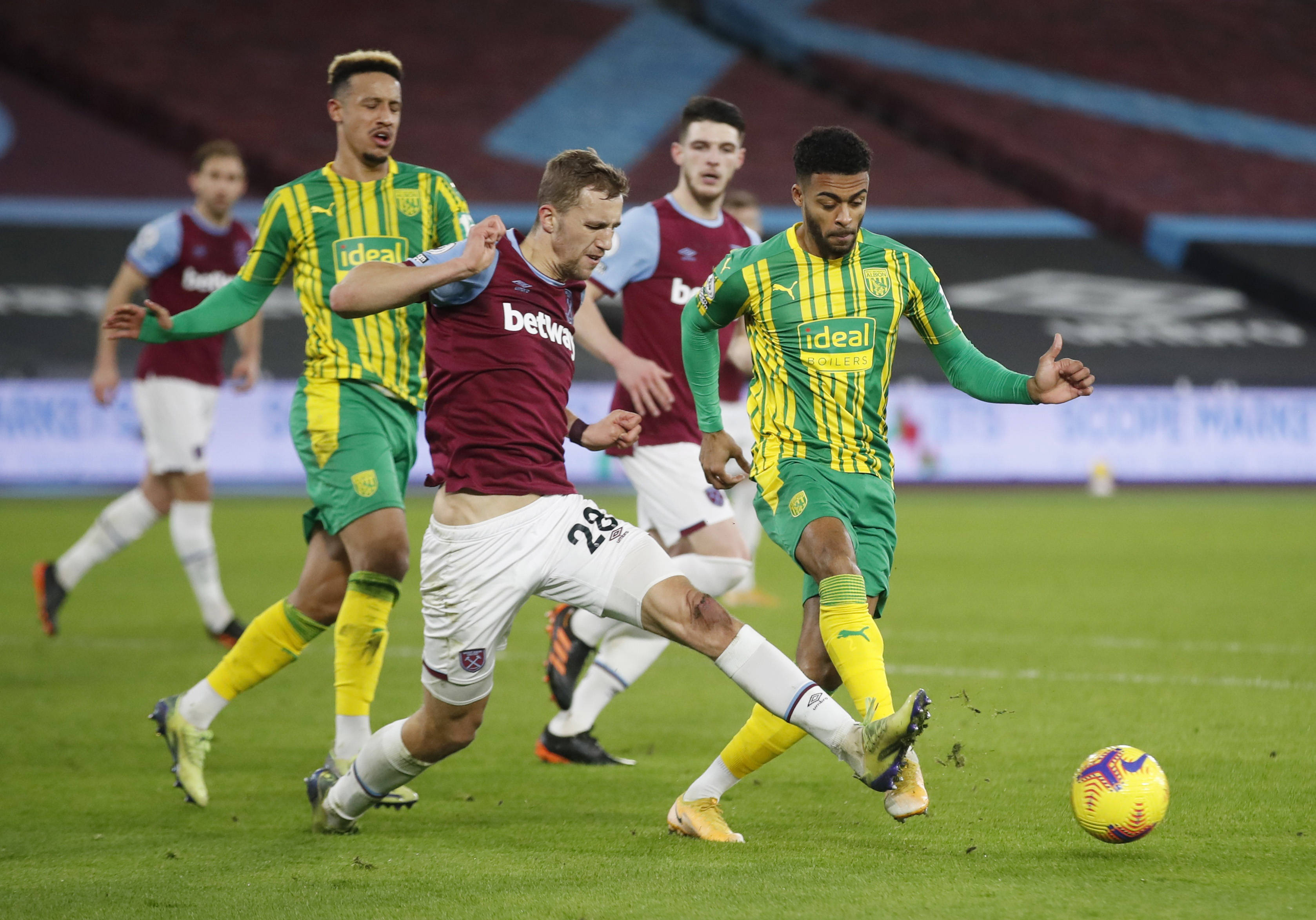 信显得尤为 信显得尤为